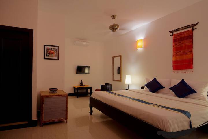 Room 4 of 38