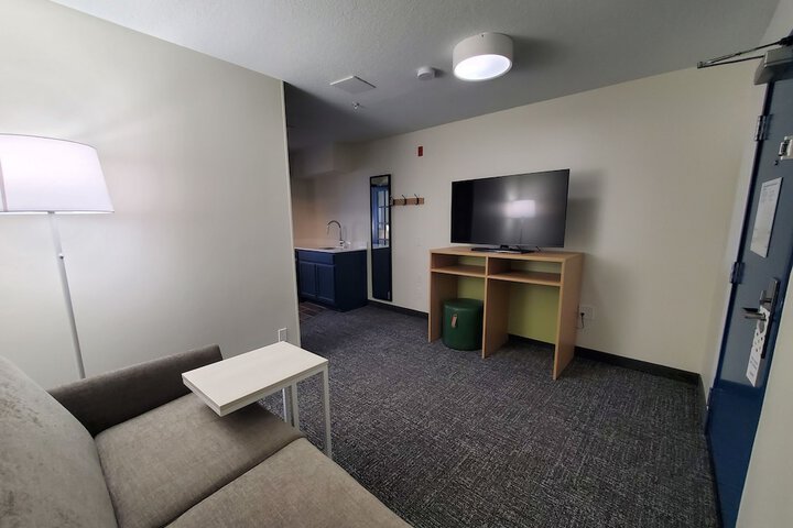 Room 206 of 336