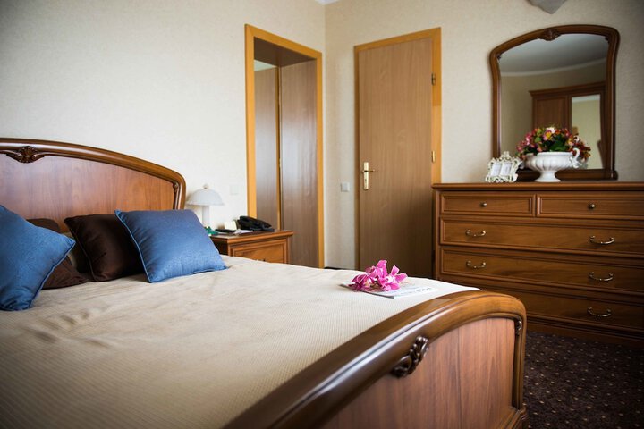 Room 5 of 59