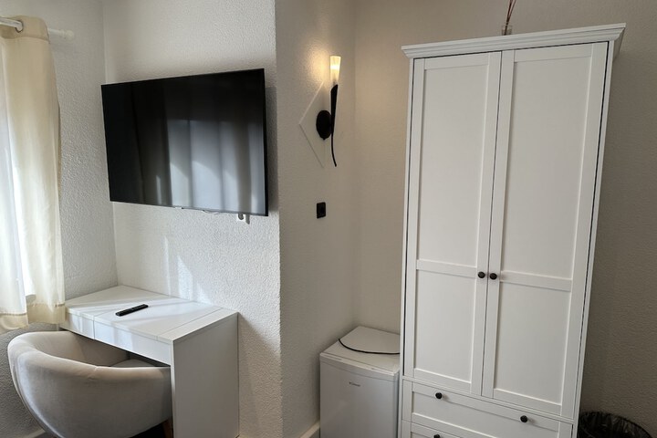 Room 53 of 109