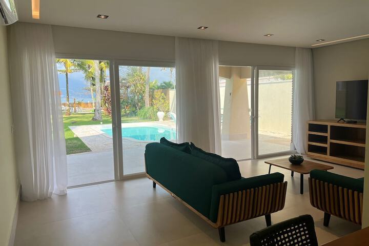 Room 42 of 108