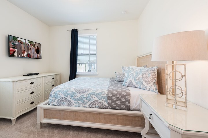 Room 7 of 35