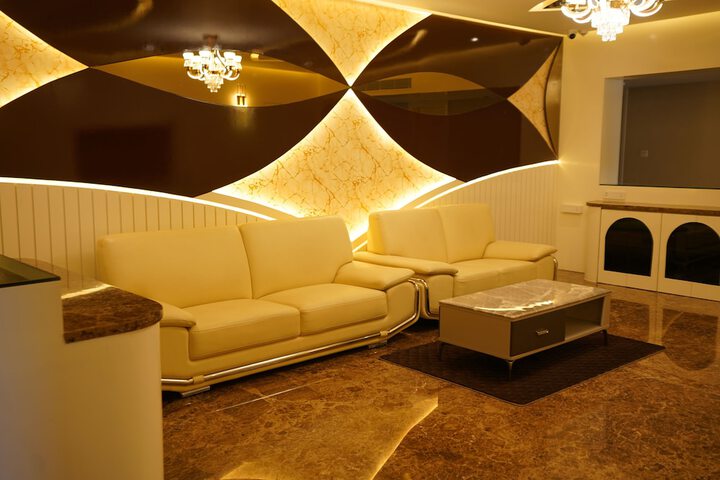 Hotel Interior 7 of 31