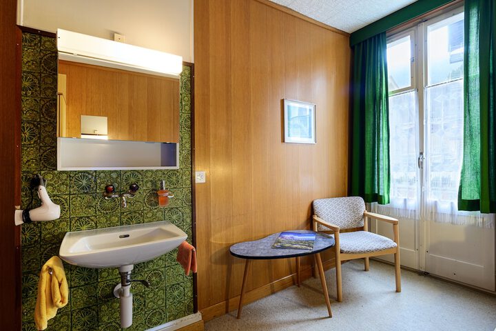Room 92 of 120