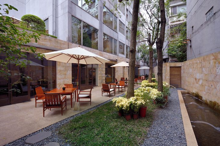 Hotel Exterior 98 of 105