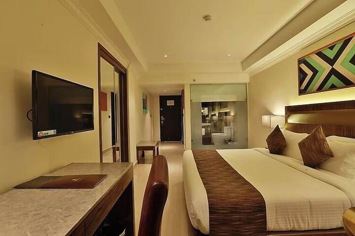 Room 10 of 23