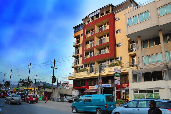 Holly Wood Hotel