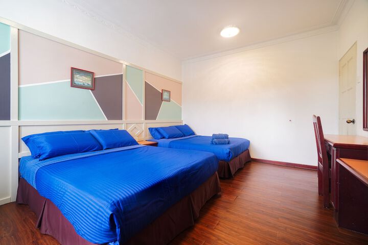 Room 8 of 36