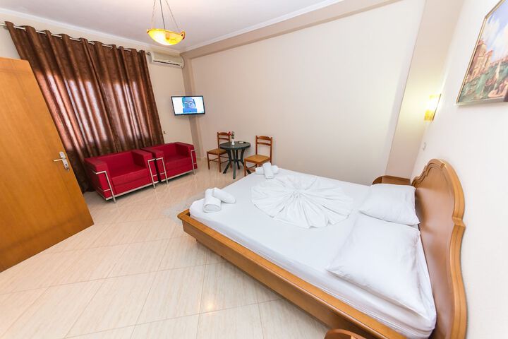 Room 21 of 69
