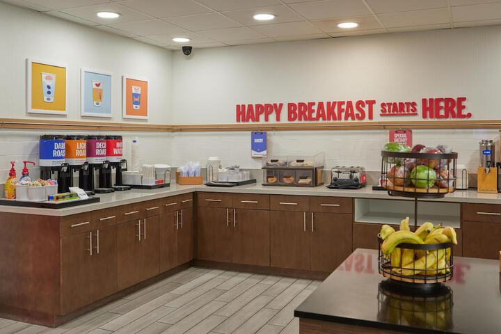 Breakfast/Coffee Service 34 of 45