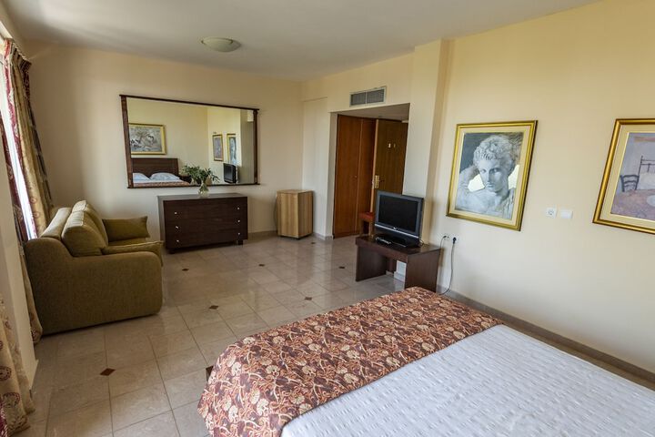 Room 8 of 51