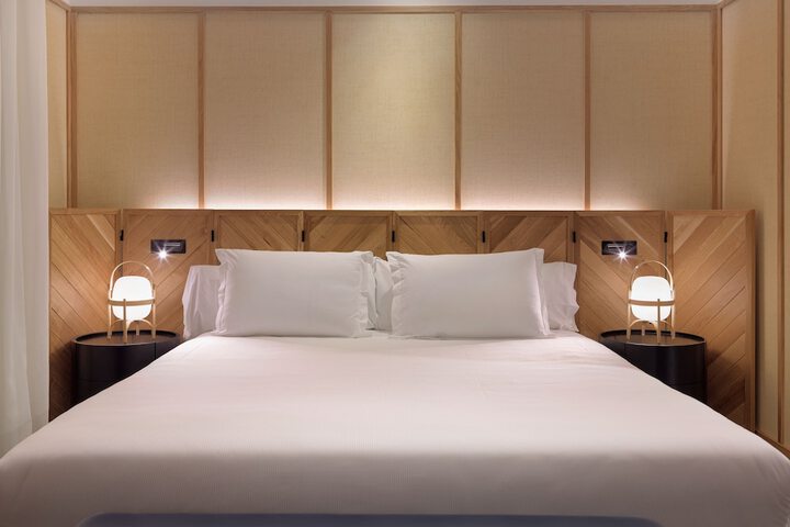 Room 12 of 79