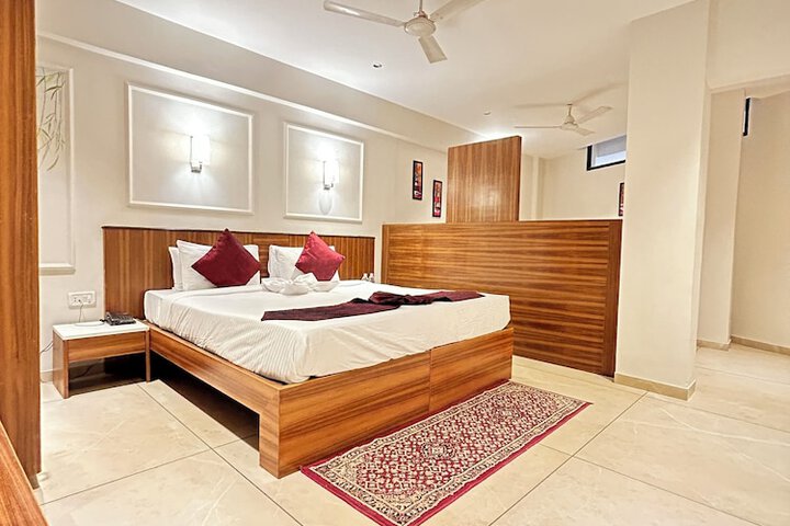 Room 20 of 34