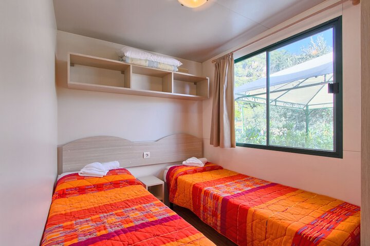 Room 6 of 89