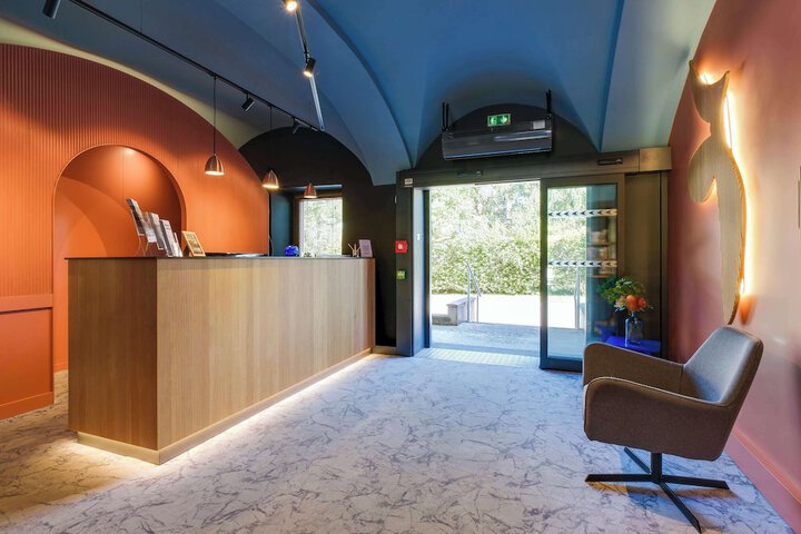 Hotel Lobby