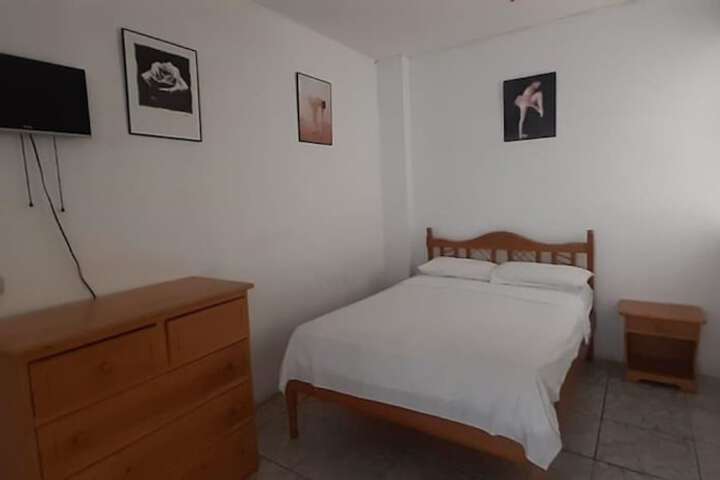 Room 7 of 25
