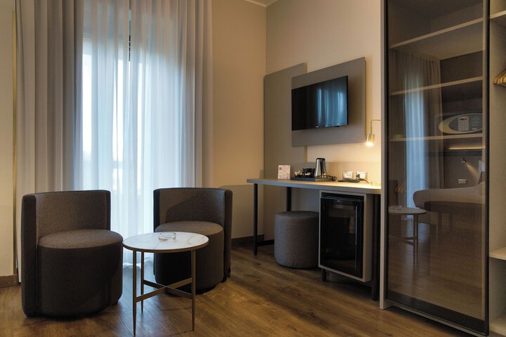 Room 36 of 71