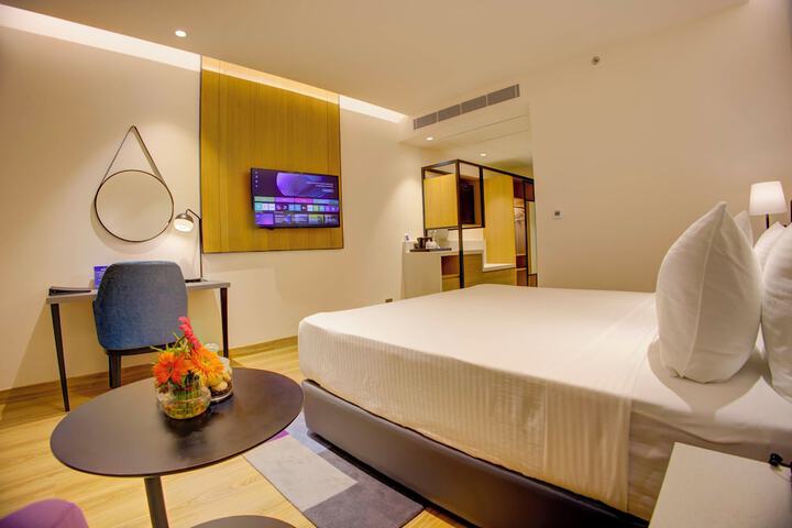 Room 18 of 117