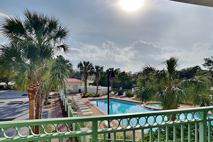 Pools & Facilities