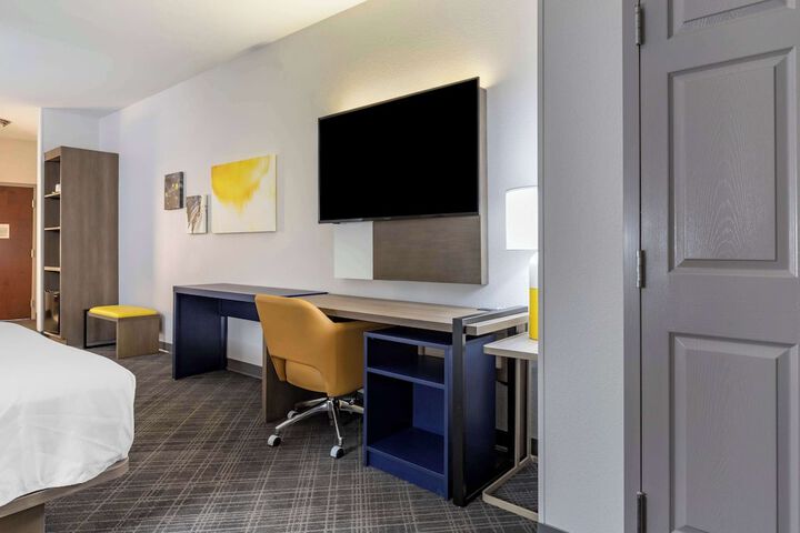 Room 18 of 40