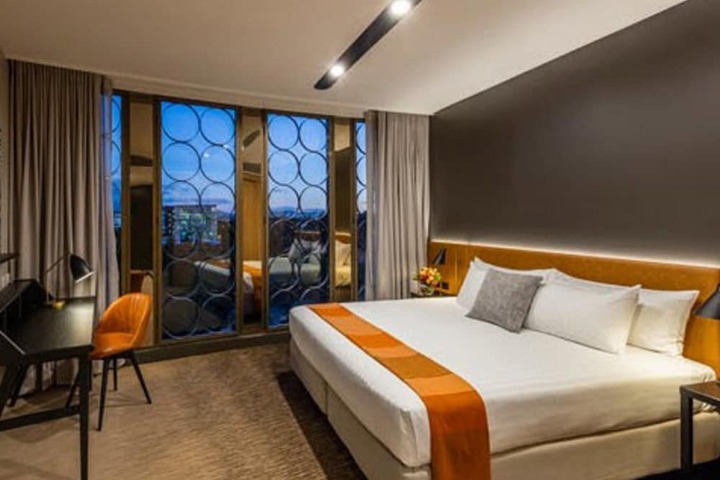 Room 5 of 52