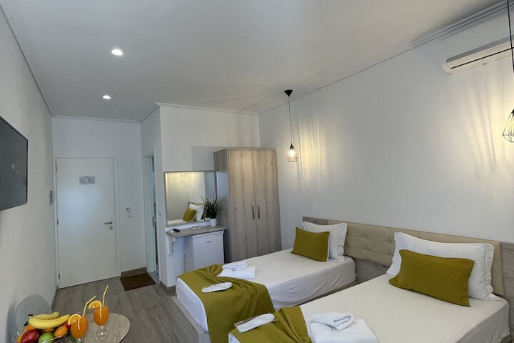 Room 82 of 111