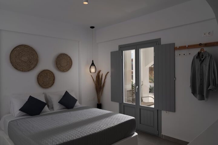 Room 4 of 83