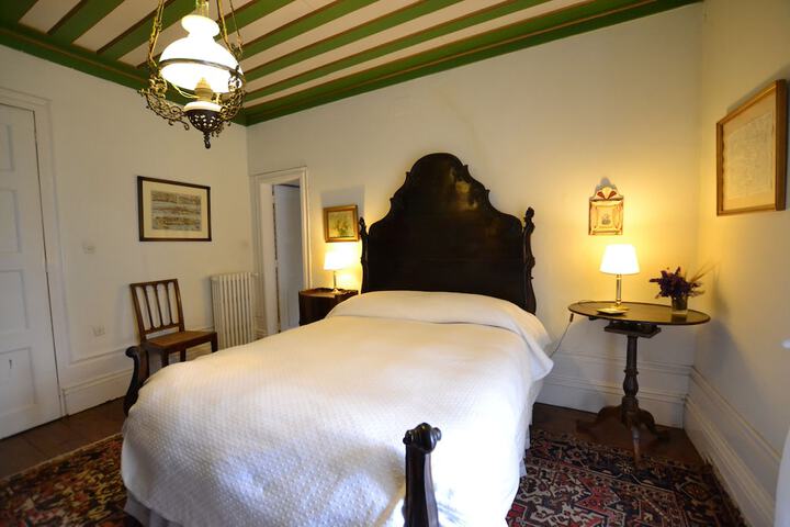 Room 7 of 47