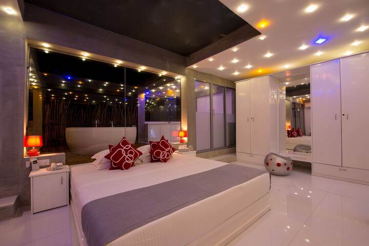 Room 9 of 55