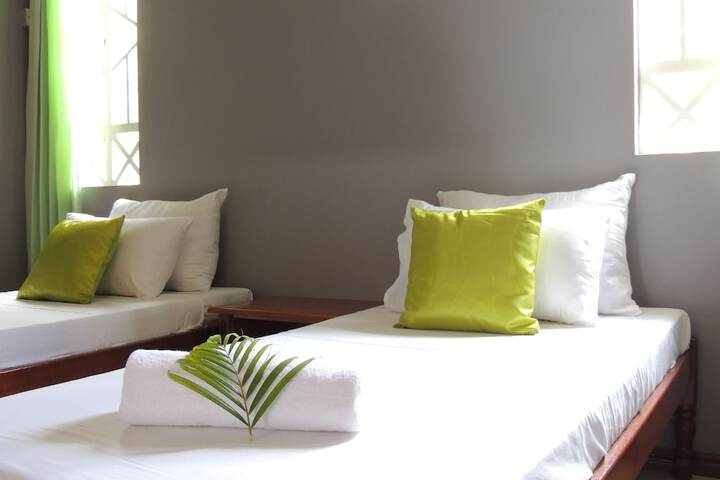 Room 3 of 48