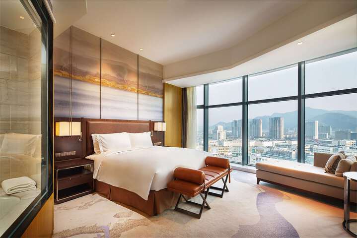 Room 92 of 100