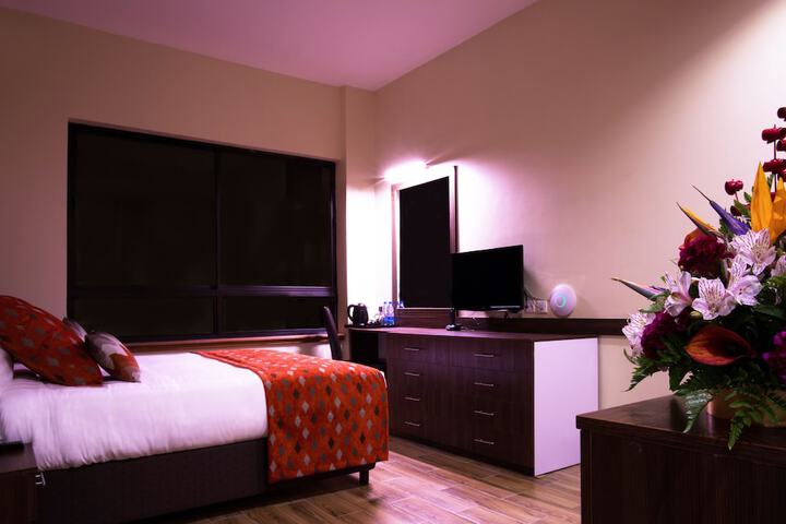 Room 6 of 53