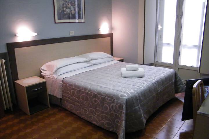 Room 3 of 45