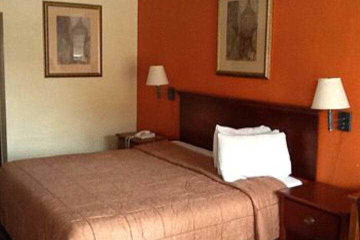 Room 5 of 7