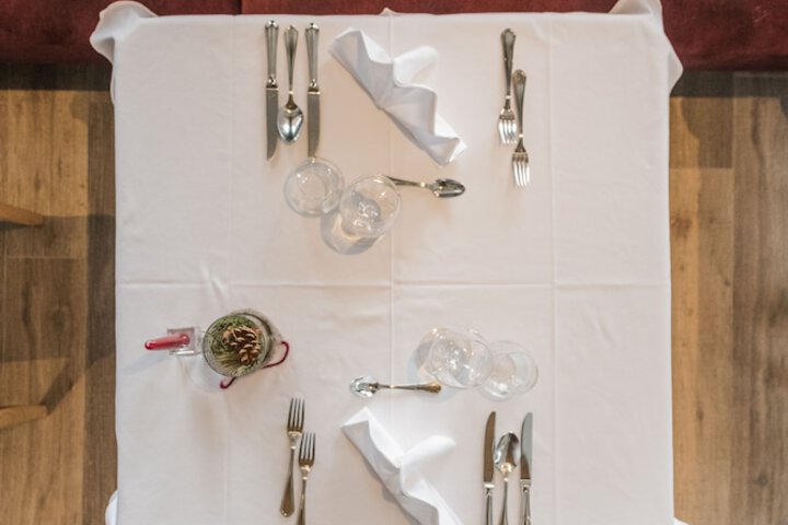 Dining 32 of 43