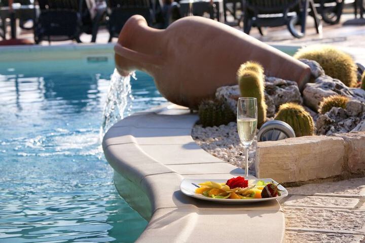 Pools & Facilities