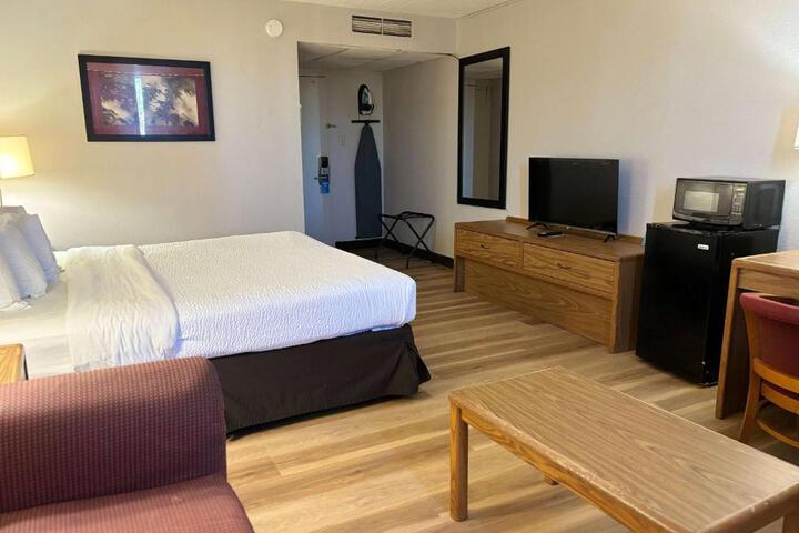 2 Double Beds (4 of 7)