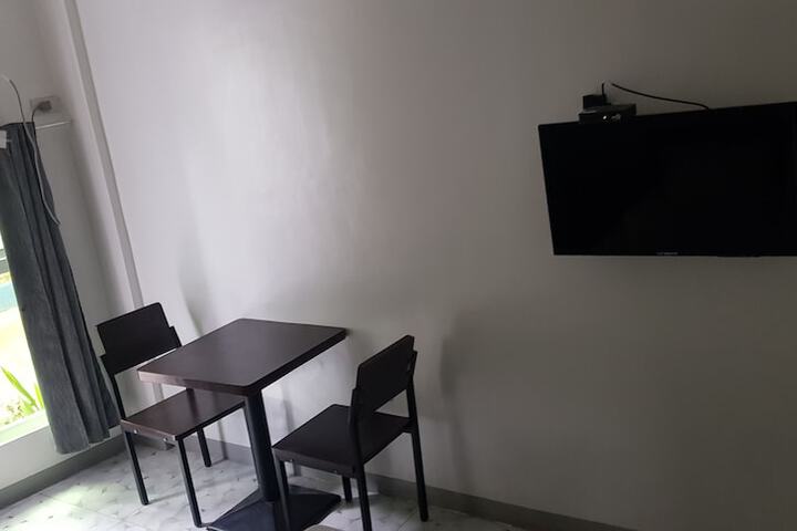 Room 12 of 40