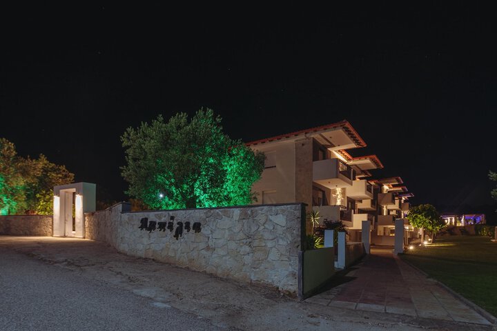 Hotel 94 of 94