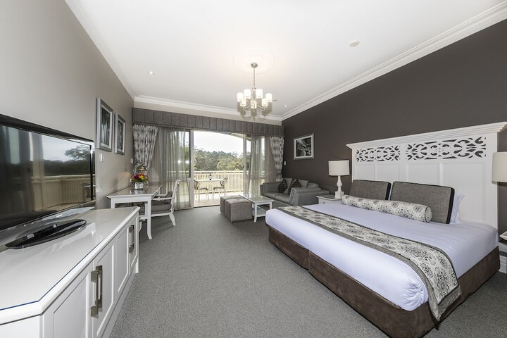 Room 4 of 36
