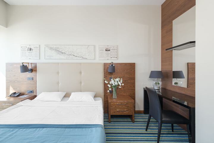 Room 33 of 75