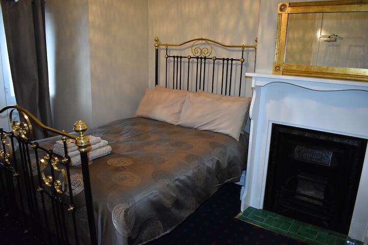 Room 3 of 31