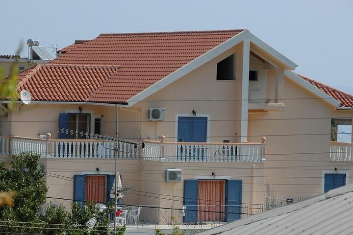 Alkyoni Studios Poros