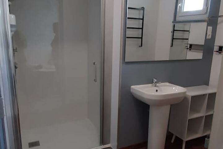 Room 25 of 46