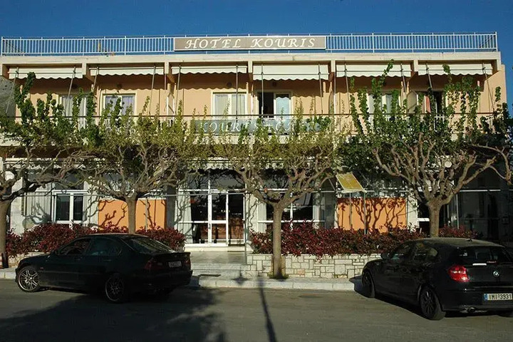 HOTEL KOURIS