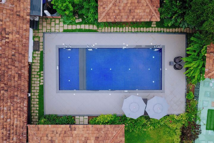 Pool 21 of 46