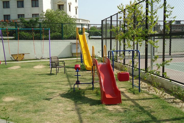 Hotel Exterior 42 of 45