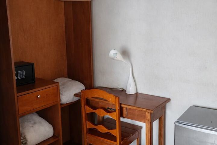 Room 25 of 58