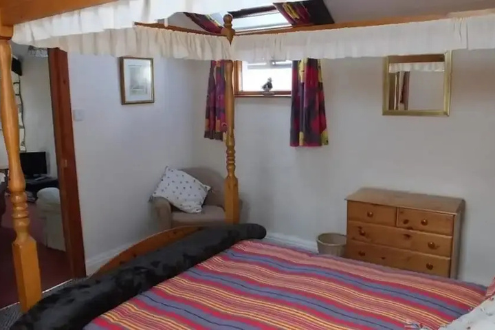 Room 3 of 11