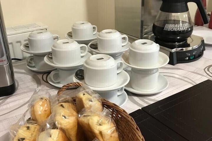 Breakfast/Coffee Service 46 of 77